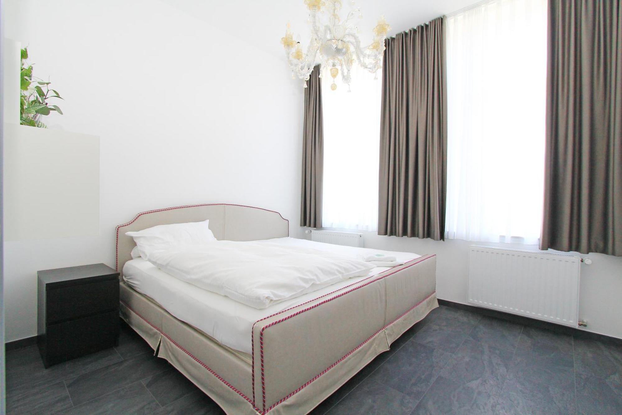 Hotel Mennicken Вюрзелен Экстерьер фото